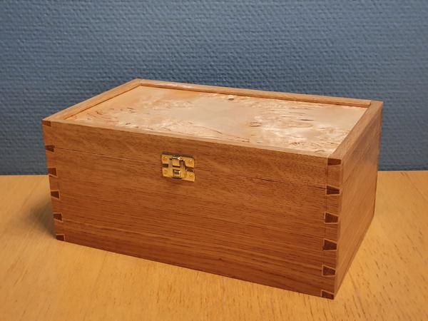 Commission Inlay Dovetail Box